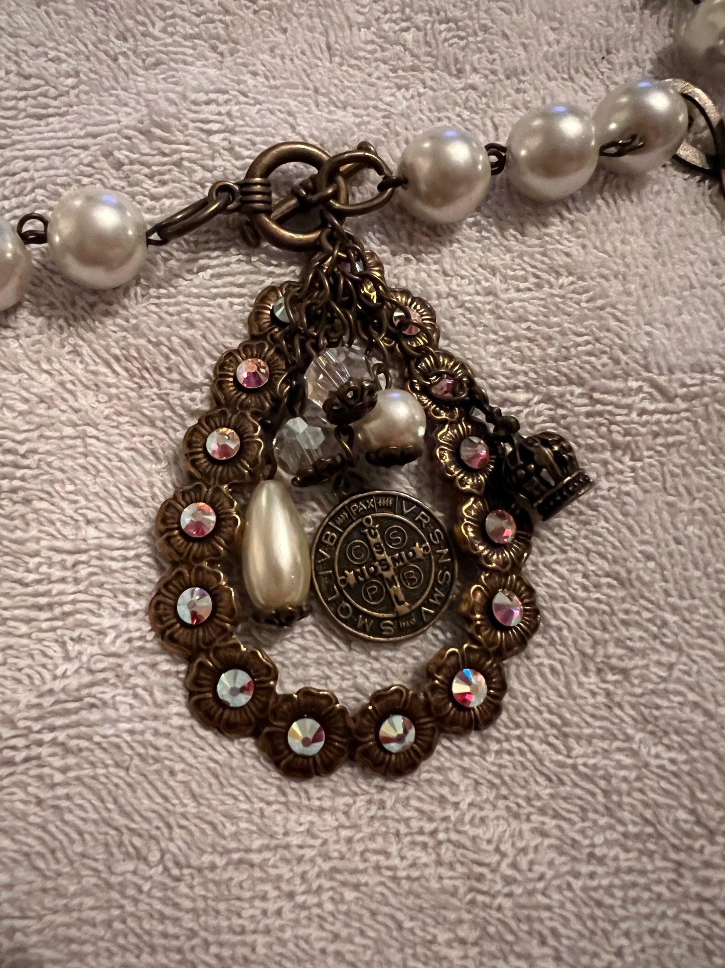 Single Strand Necklace with Pendant