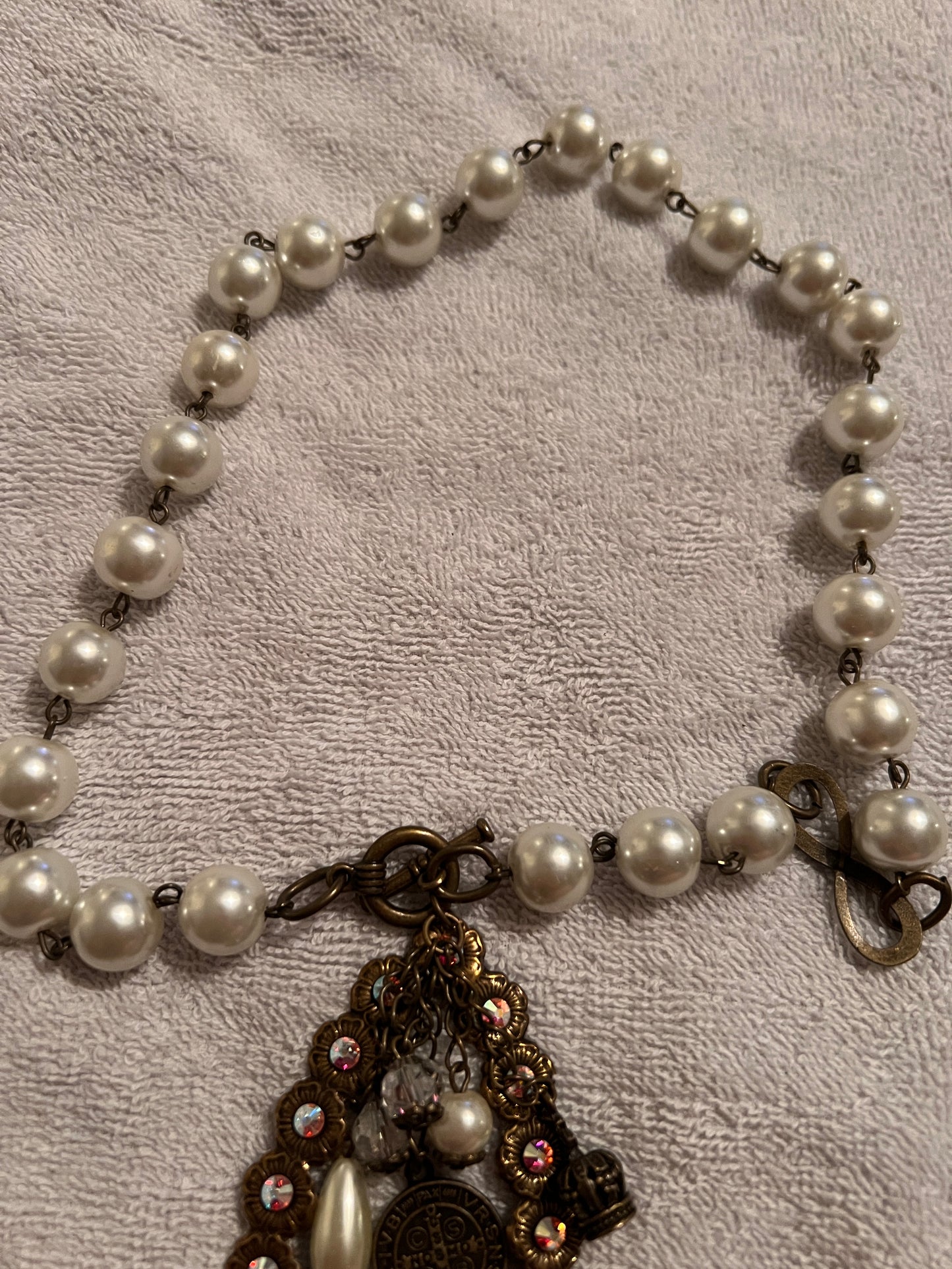 Single Strand Necklace with Pendant