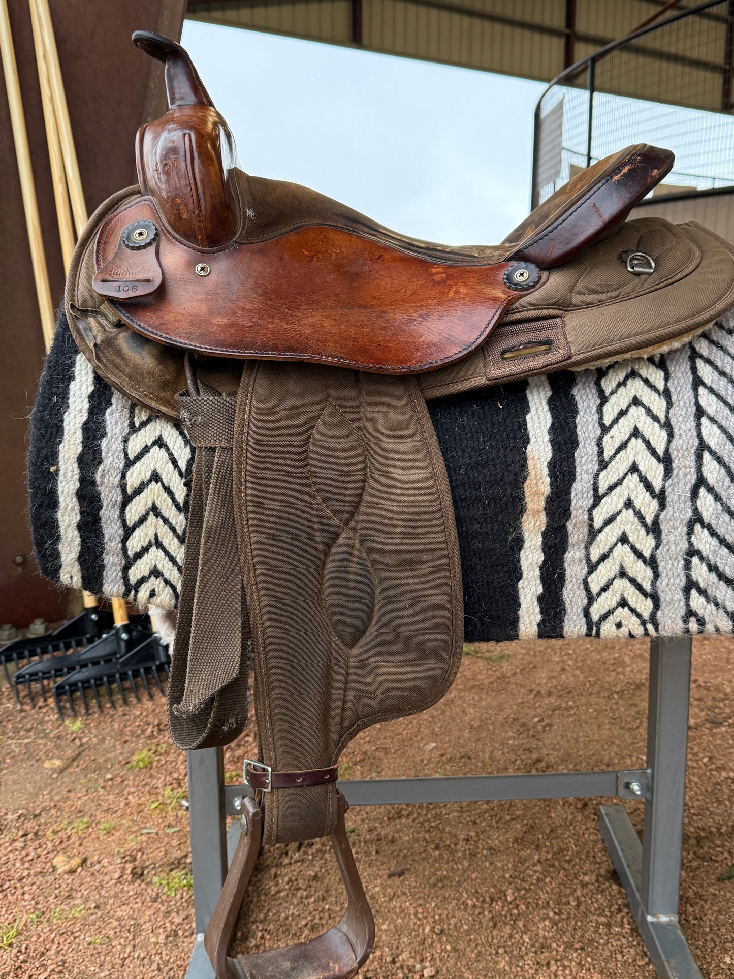 Big Horn Leather / Cordura Wester Saddle, 16” Seat