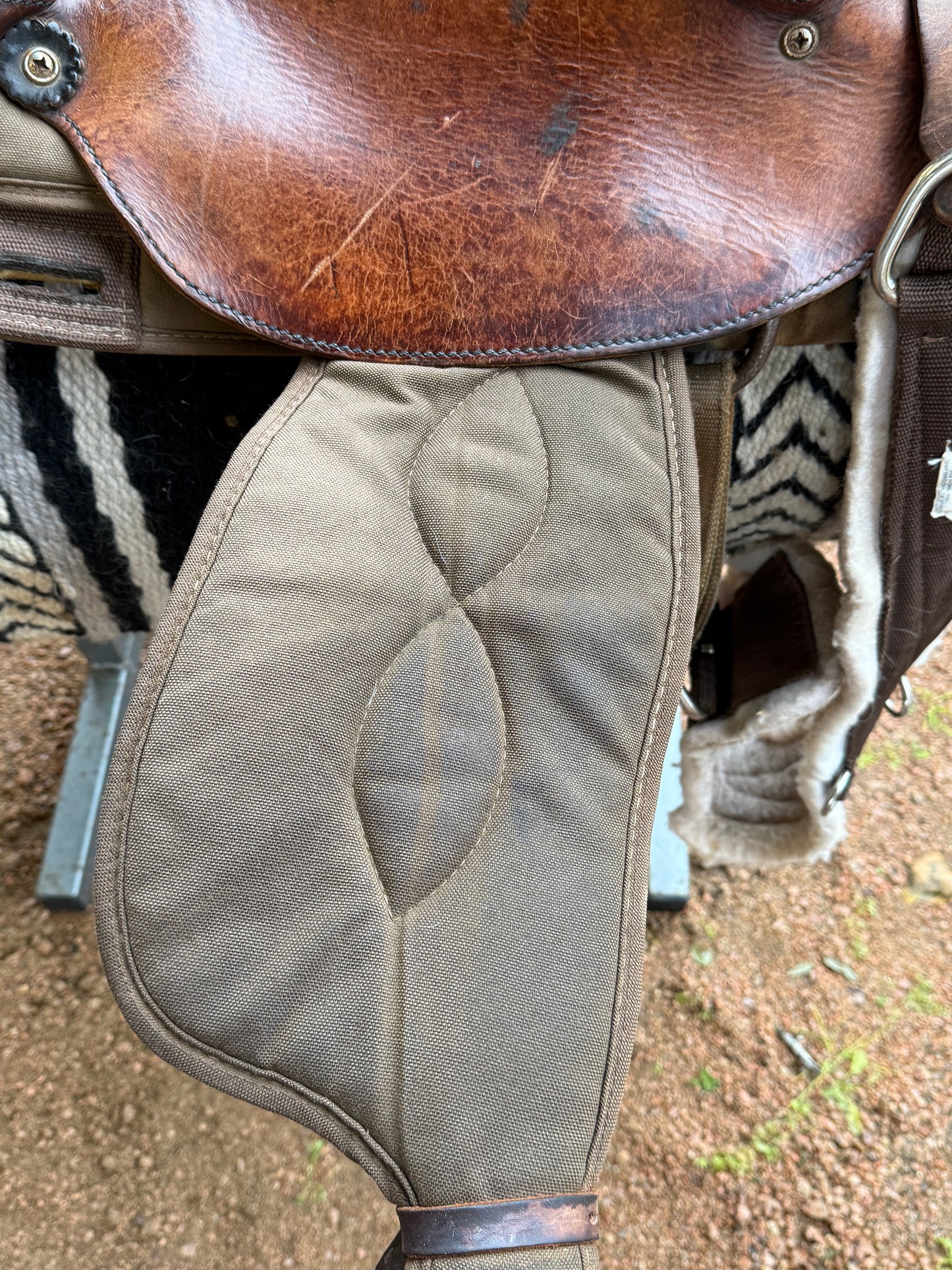 Big Horn Leather / Cordura Wester Saddle, 16” Seat