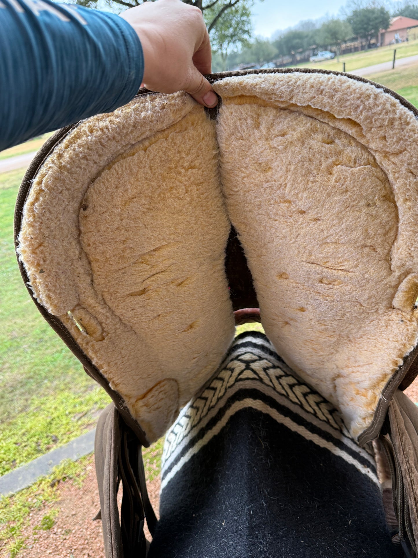 Big Horn Leather / Cordura Wester Saddle, 16” Seat